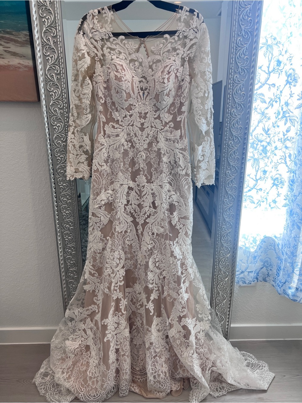 Elegant Demetrios mermaid wedding dress - Picture 2 of 16